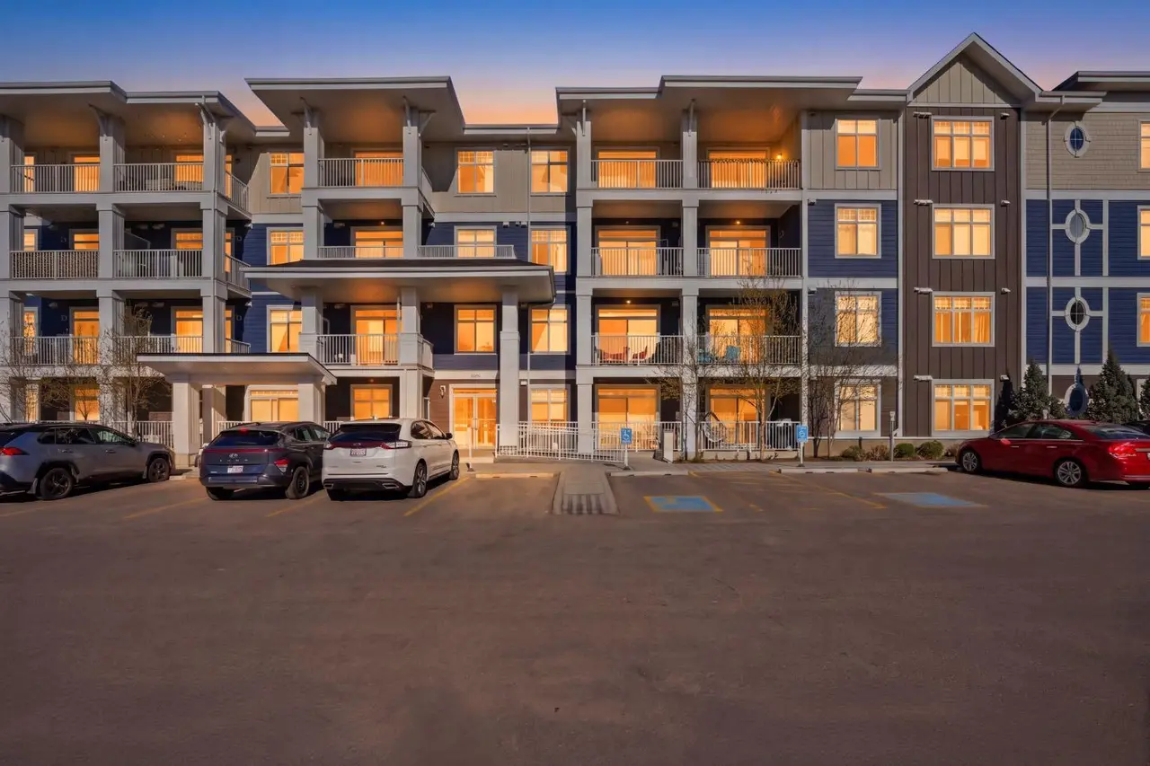 213, 400 Auburn Meadows Common SE