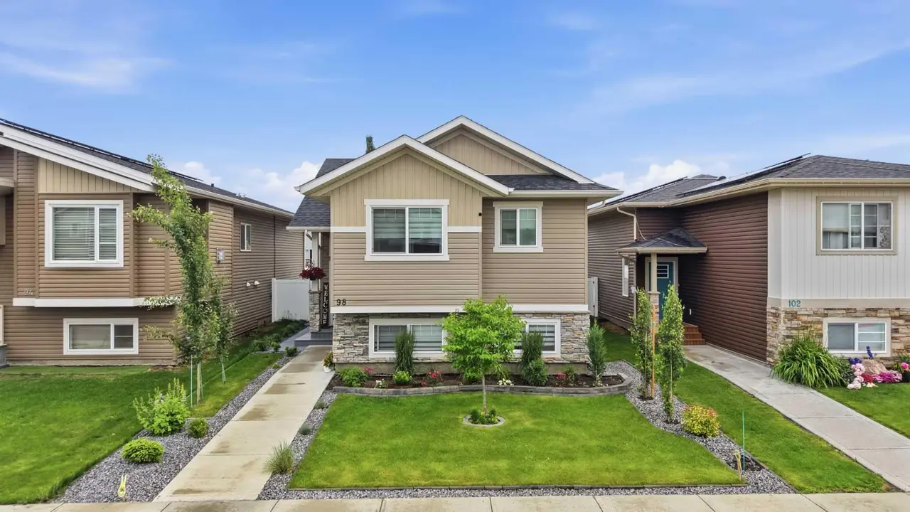 98 Livingston Close