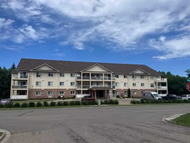 204, 680 Cassils Road W