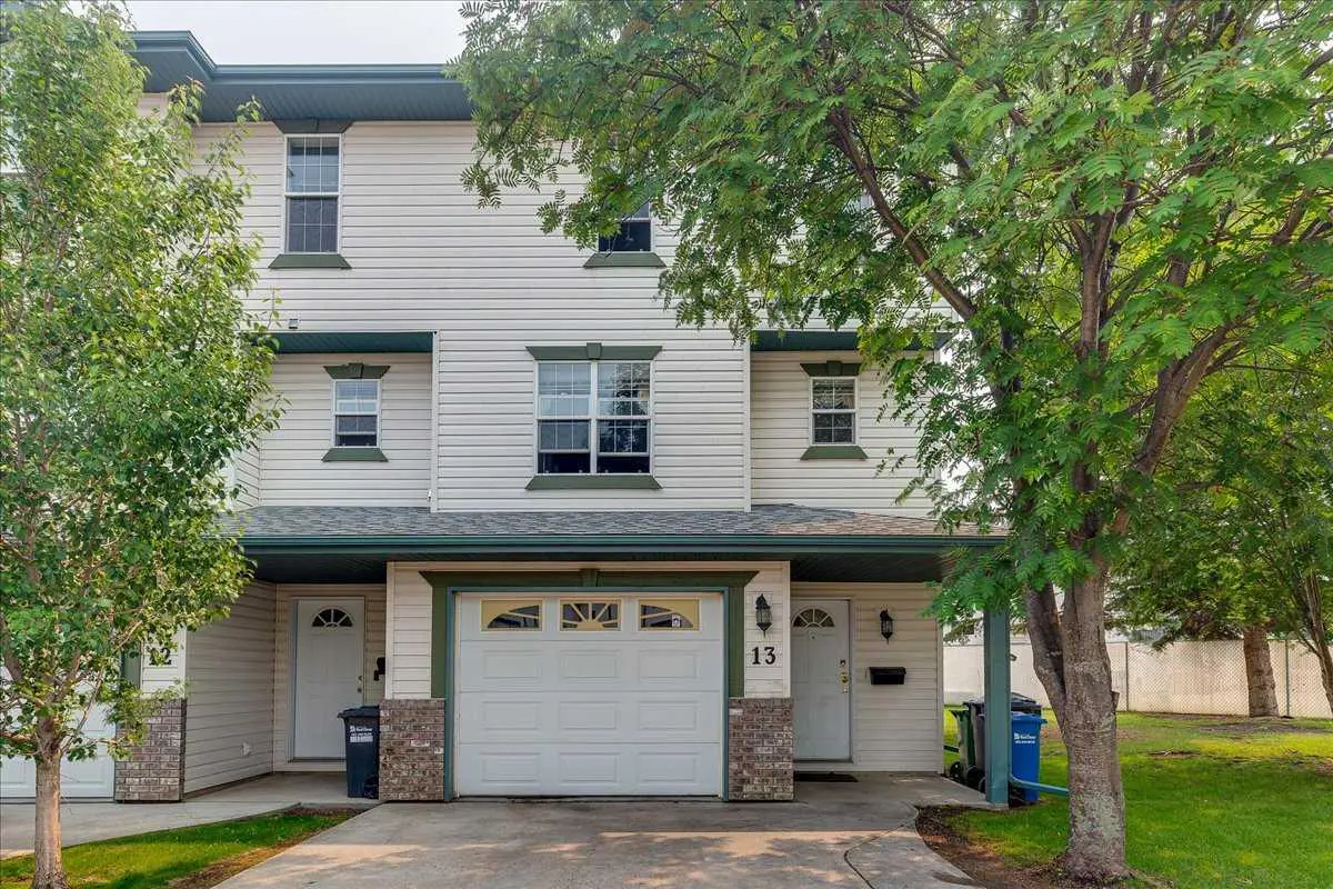 13 Kerry Wood Mews
