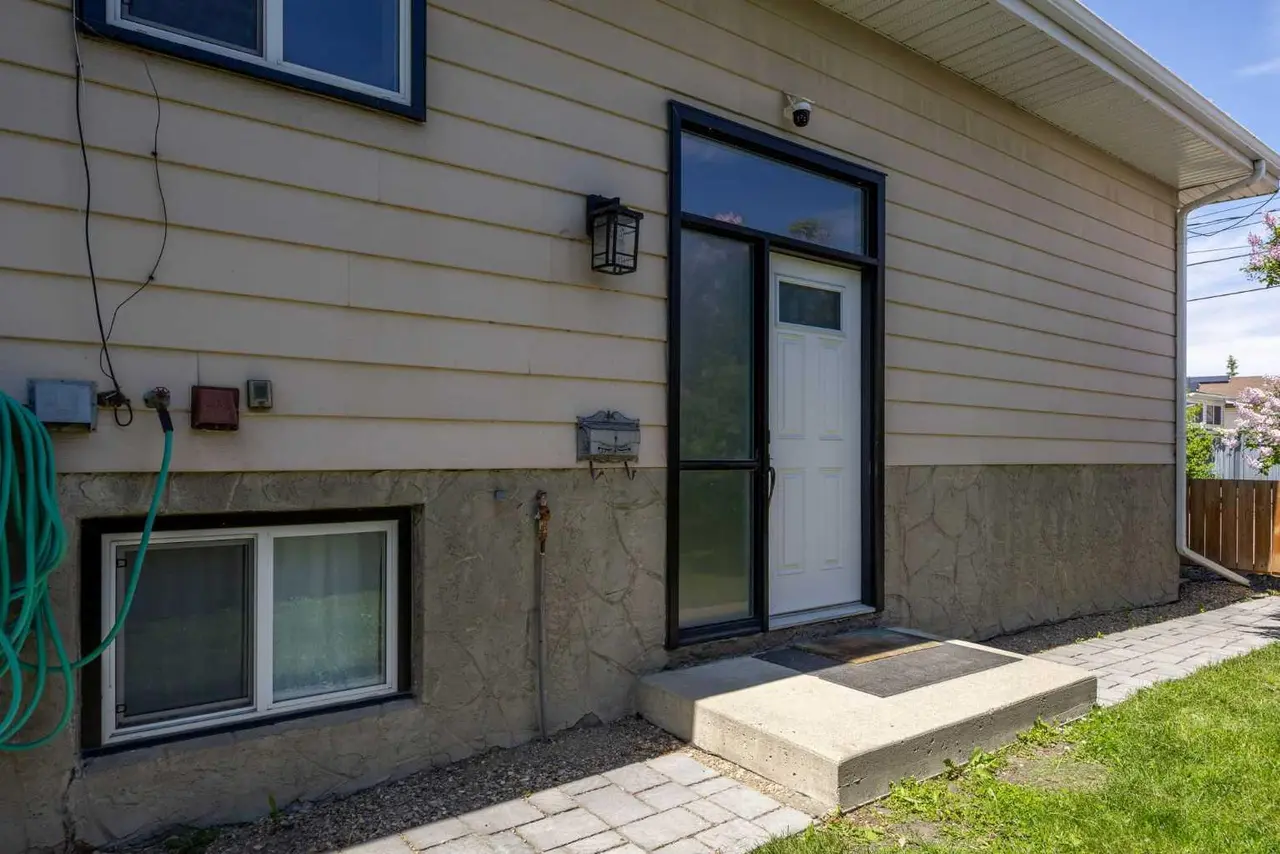 8A Arlington Bay SE