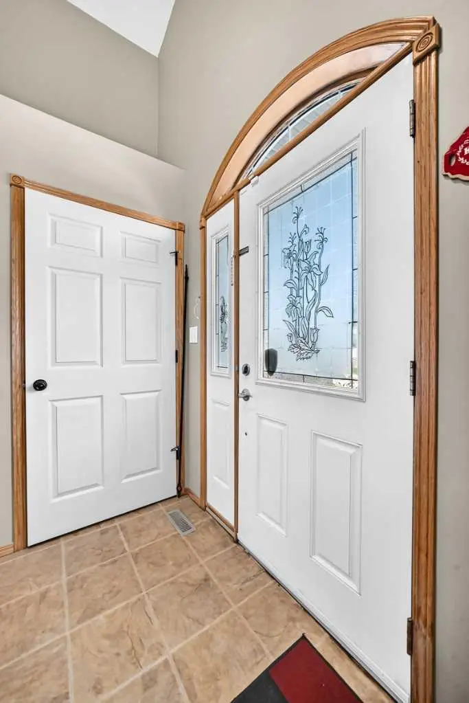 116 Iverson Close 