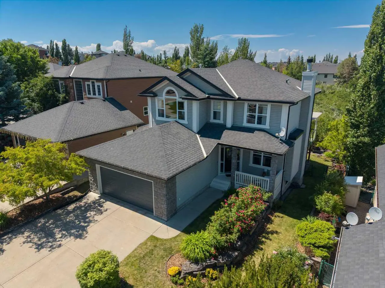 124 Valley Creek Crescent NW