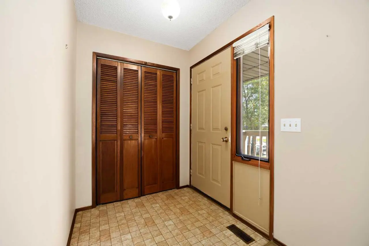 80 Macewan Drive NW