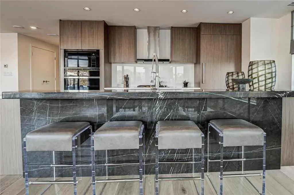 501, 128 Waterfront Court SW