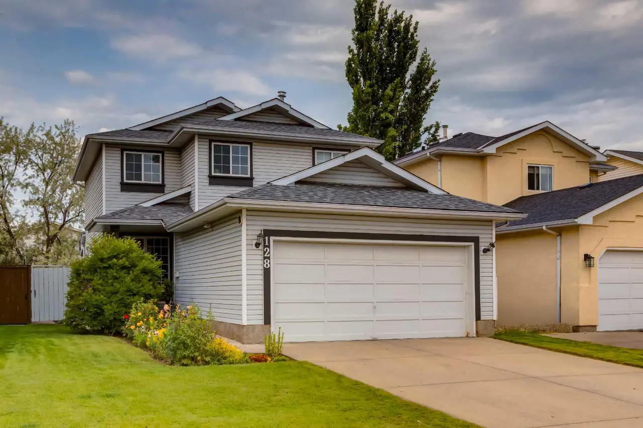 128 Riverwood Close SE