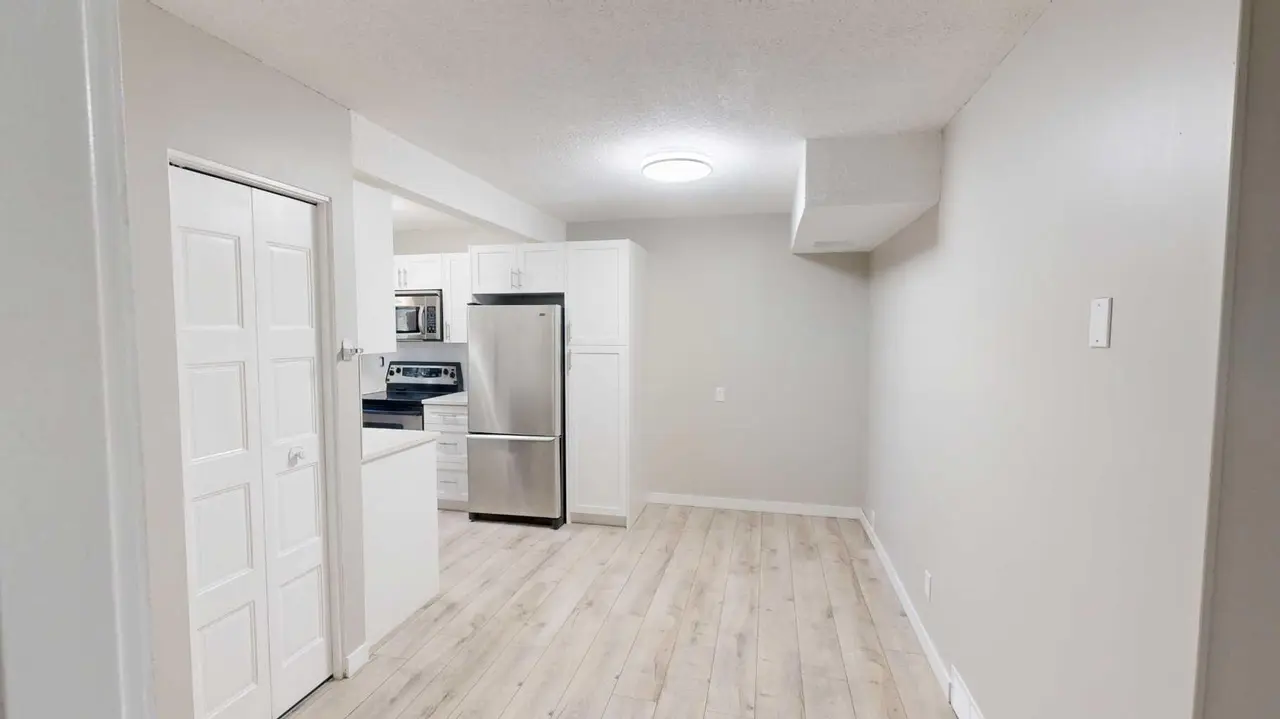 10, 115 Lafayette Boulevard W