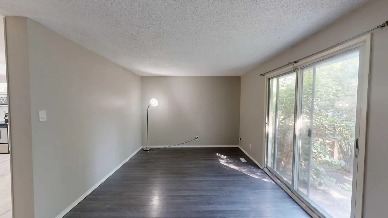 10, 115 Lafayette Boulevard W