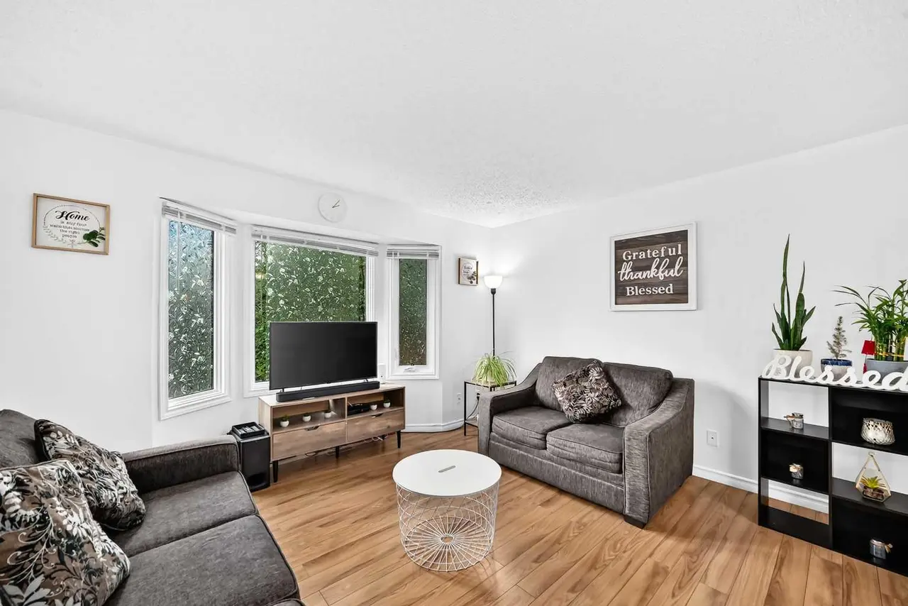 15 Falshire Terrace NE