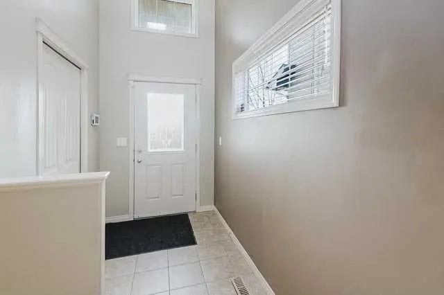 8610- 102A Ave  