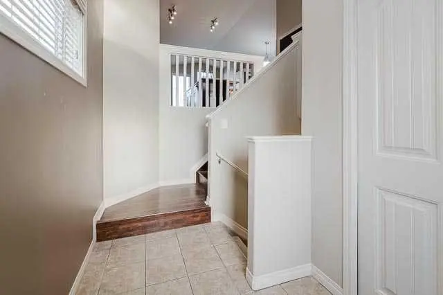 8610- 102A Ave  