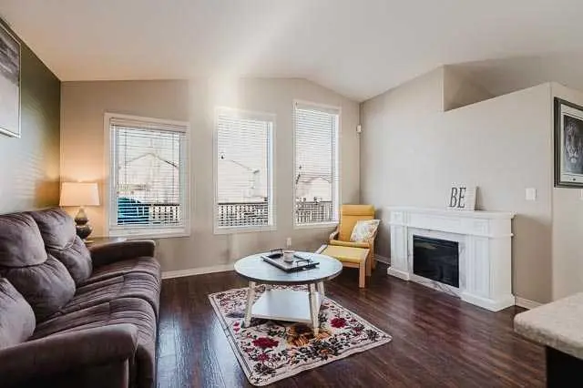 8610- 102A Ave  