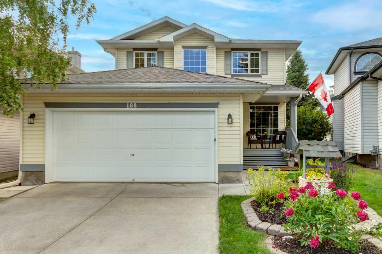 188 Mt Selkirk Close SE