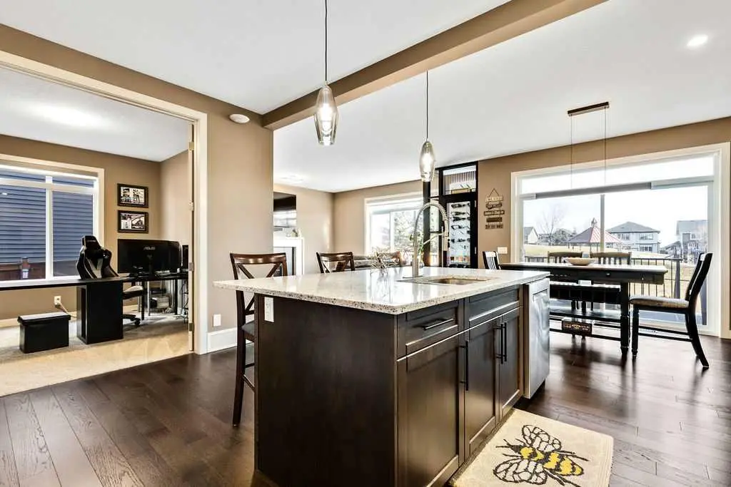 205 Aspenmere Way 