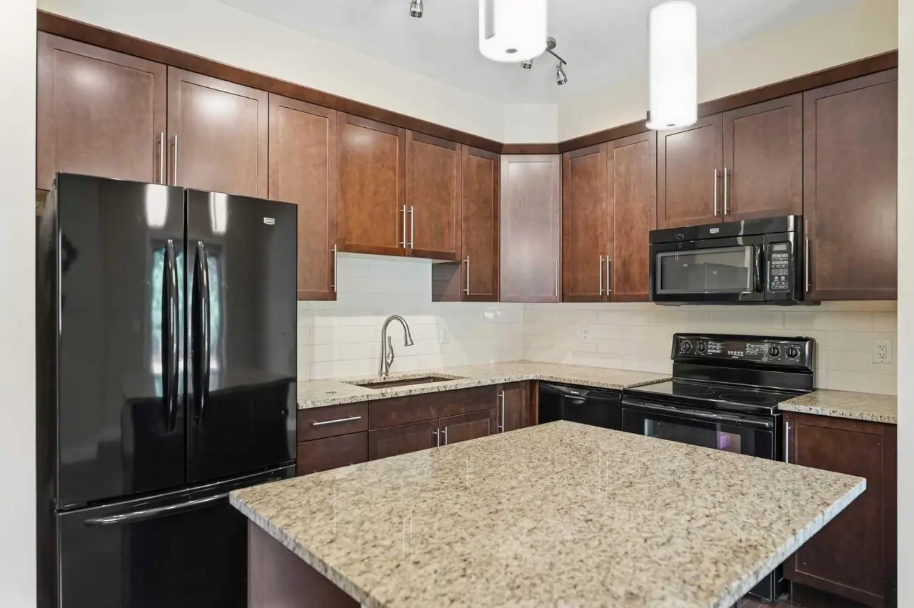 431 quarry Villas SE