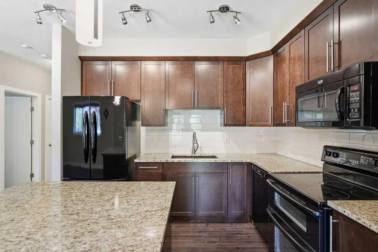 431 quarry Villas SE
