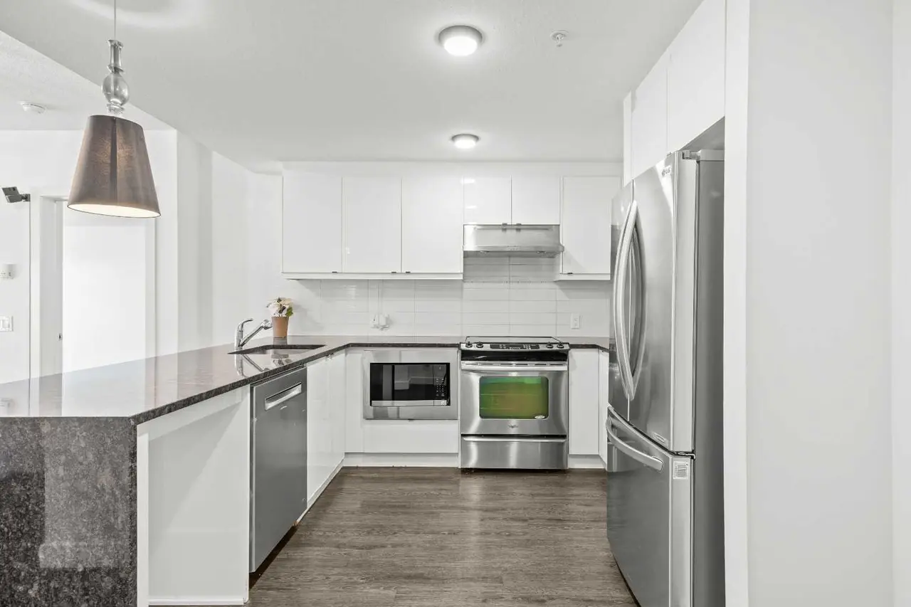 103, 25 Aspenmont Heights SW