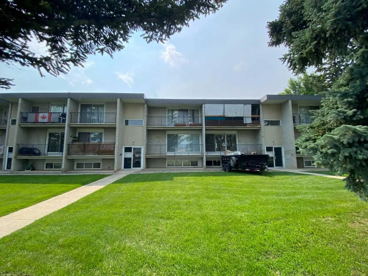 3, 222 Mayor Magrath Drive N