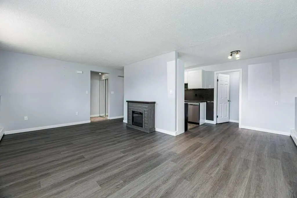 27, 11 Stanton Street 