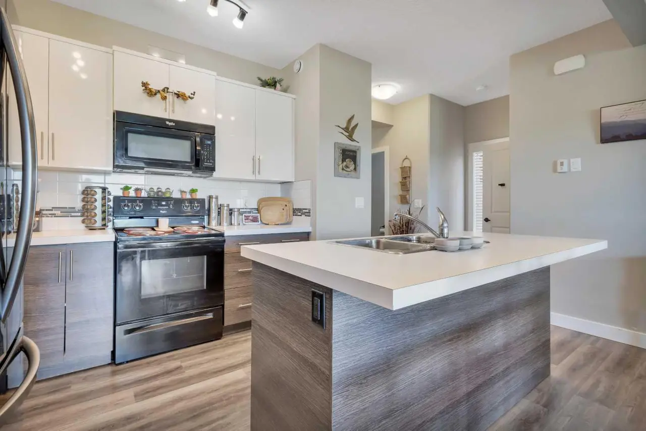 10, 76 Terrace Heights Drive 