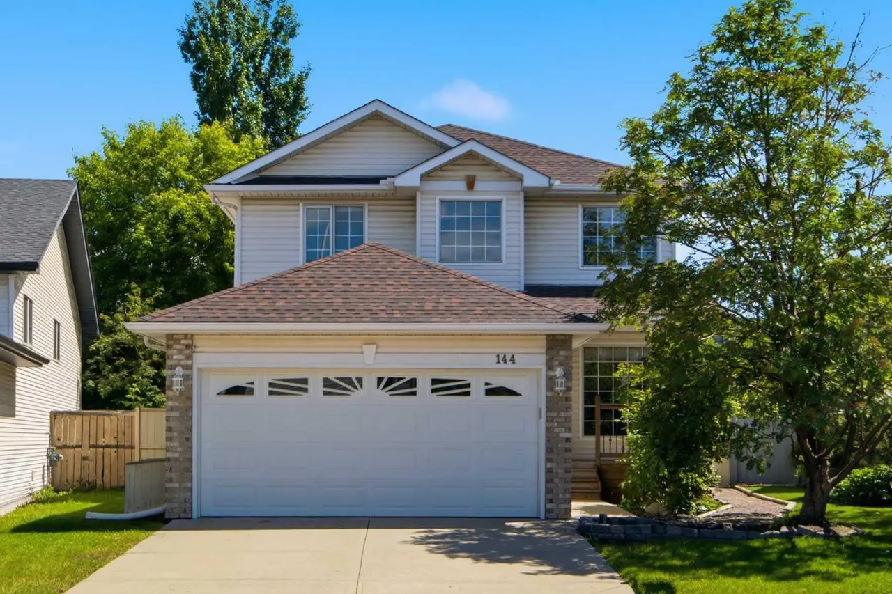 144 Douglas Ridge Close SE