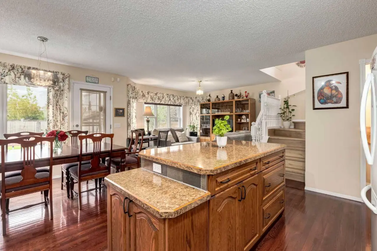 191 Bridlewood Circle SW