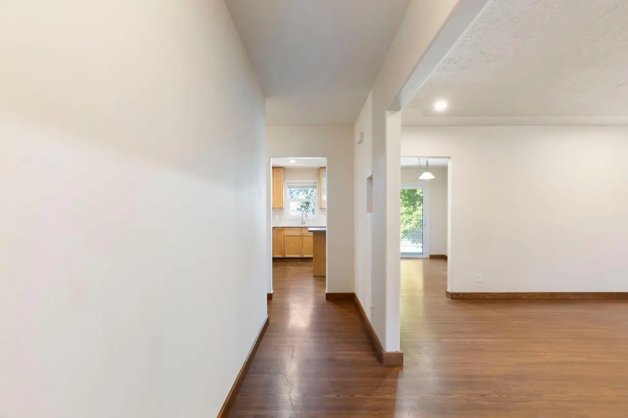 69 Winslow Crescent SW