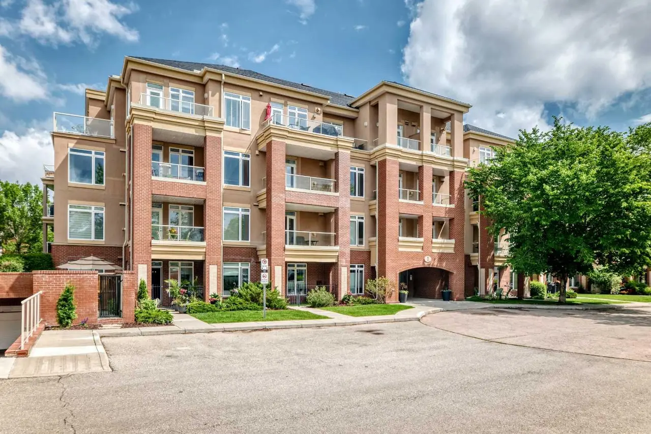 103, 4 Hemlock Crescent SW
