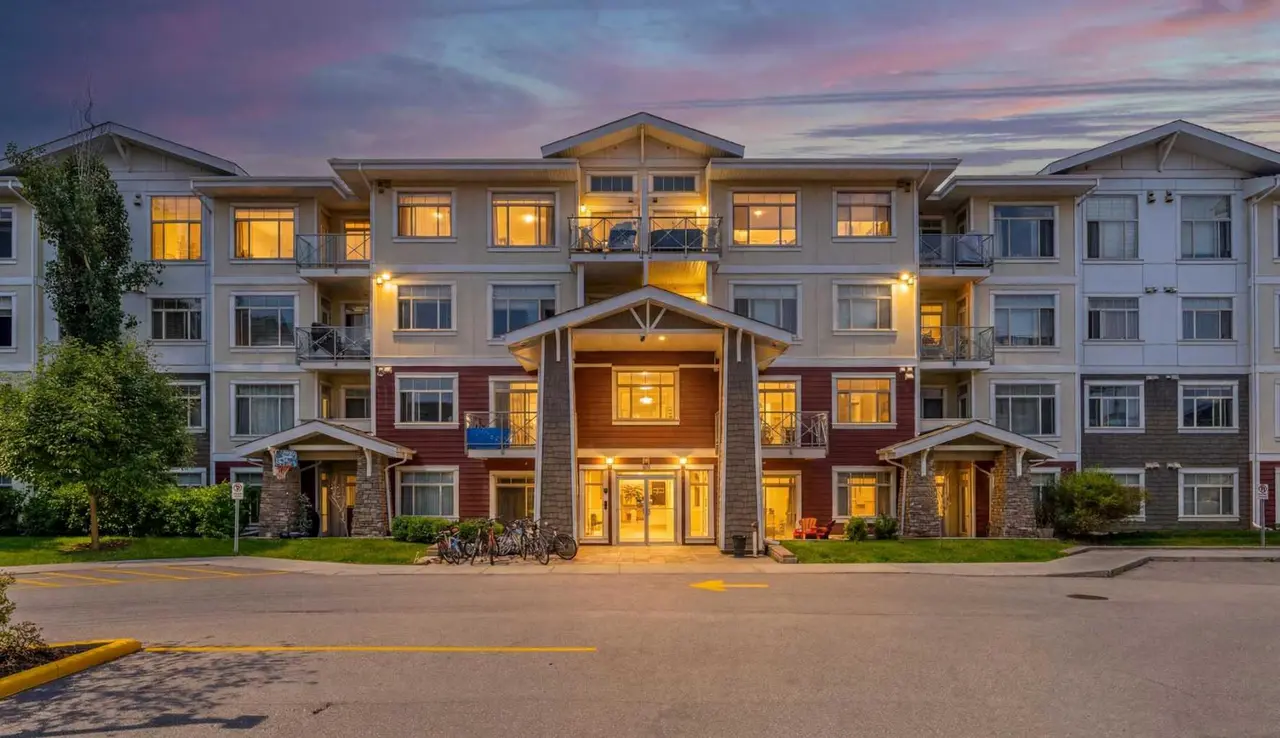 111, 10 Auburn Bay Link SE