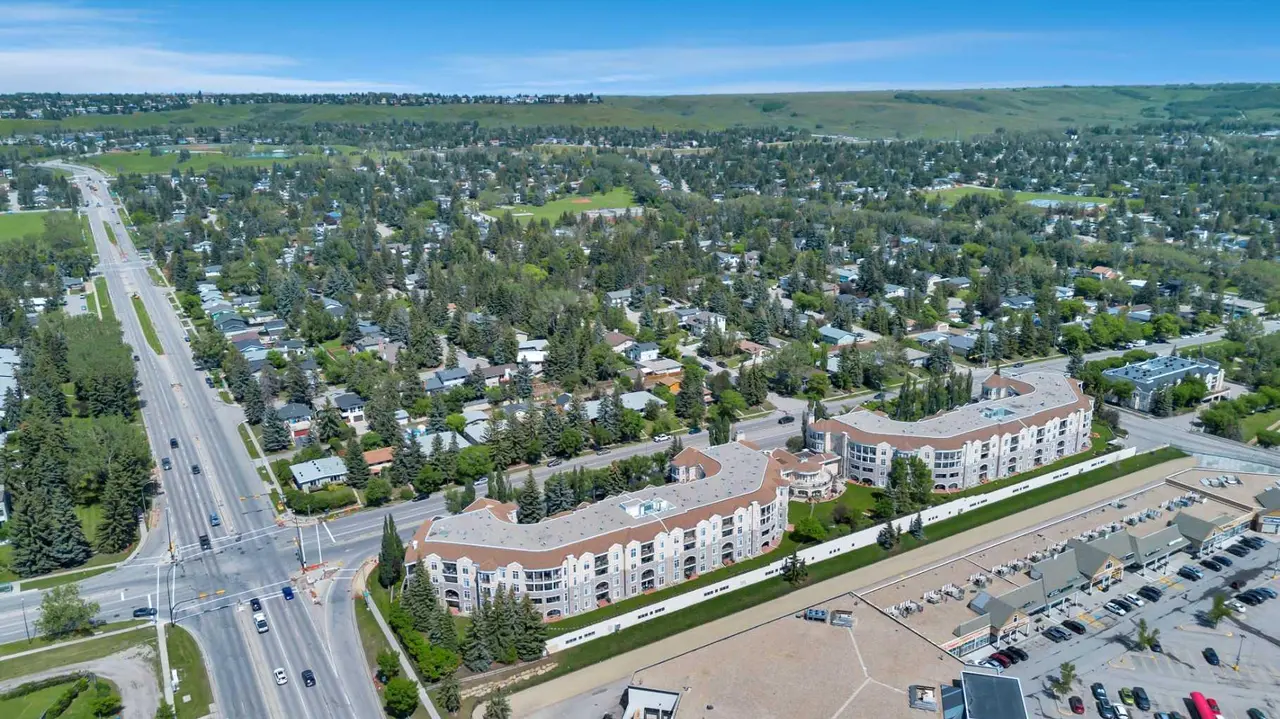 233, 5201 Dalhousie Drive NW