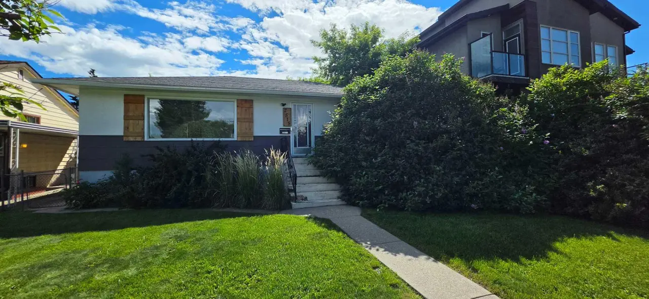 2515 Cochrane Road NW