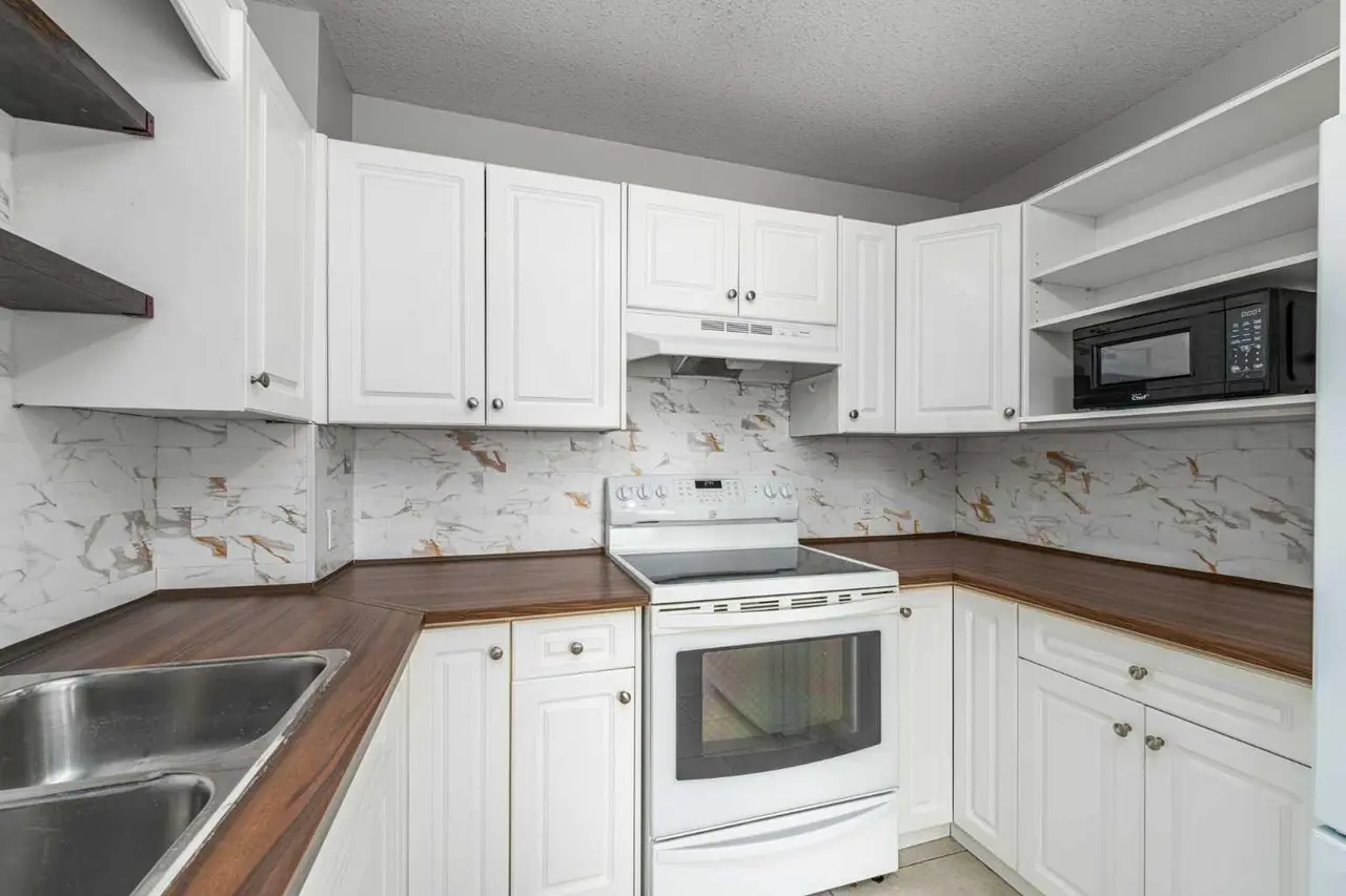 1, 12 Silver Creek Boulevard NW