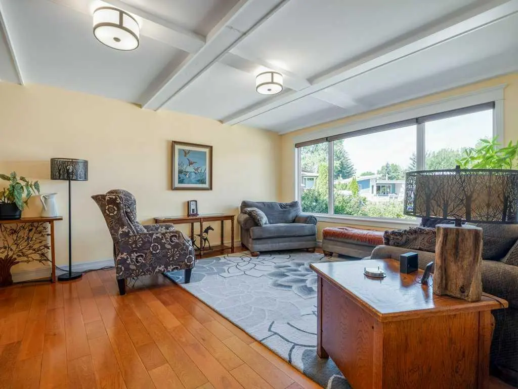 39 Eton Road W
