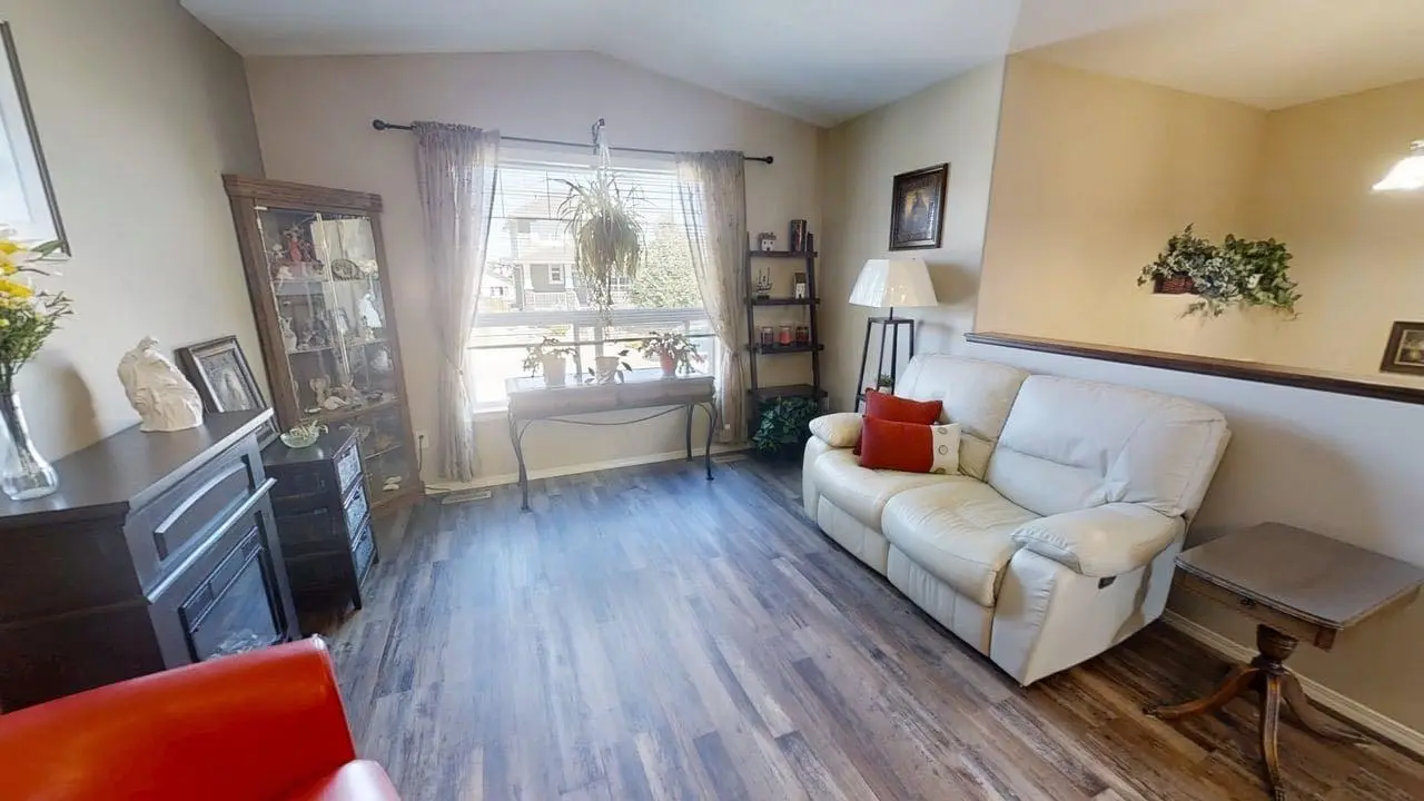 766 Mt Sundance Lane W