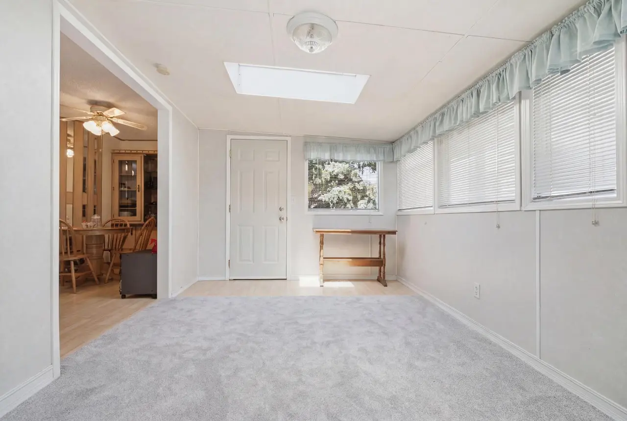 3011 Burroughs Manor NE