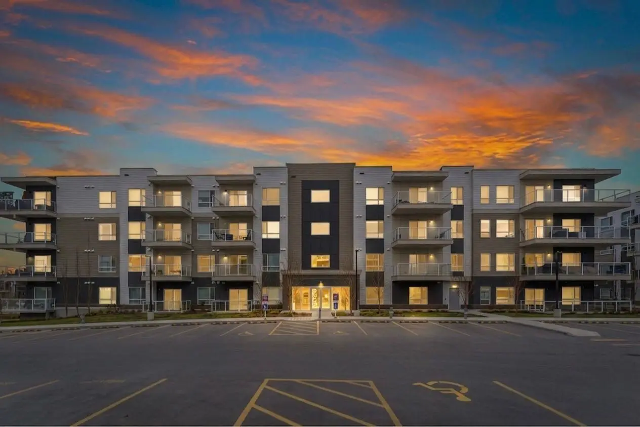 3201, 220 Seton Grove SE