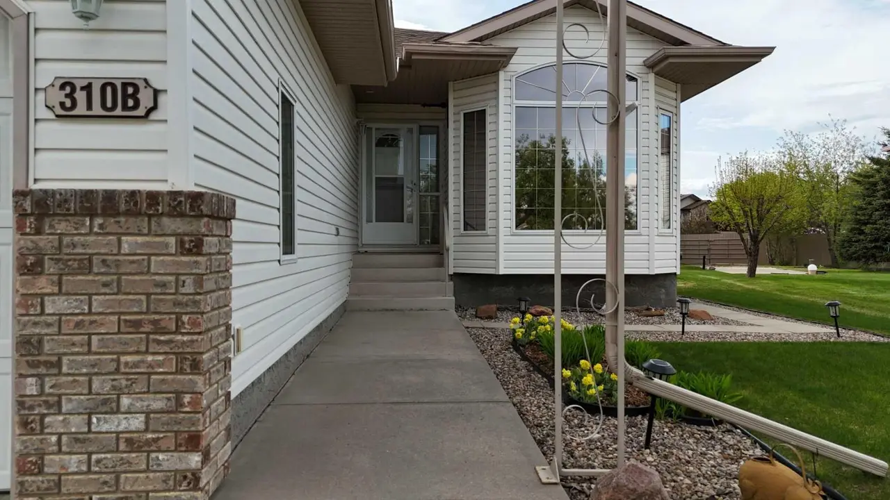 310B Edgewood Close 