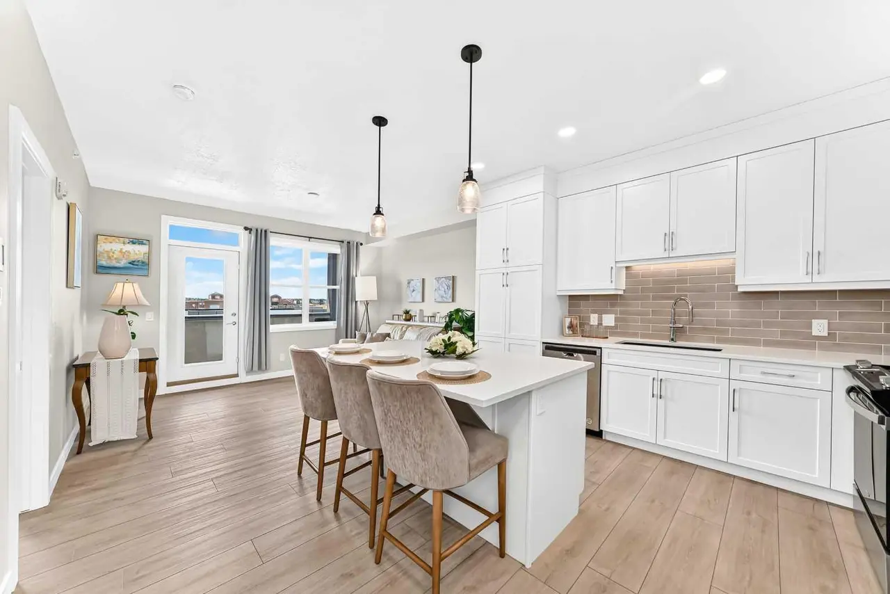 3407, 80 Greenbriar Place NW