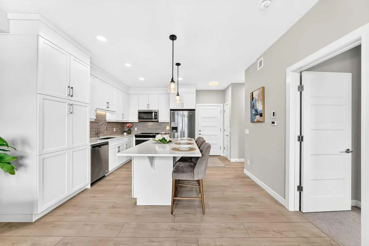 3407, 80 Greenbriar Place NW