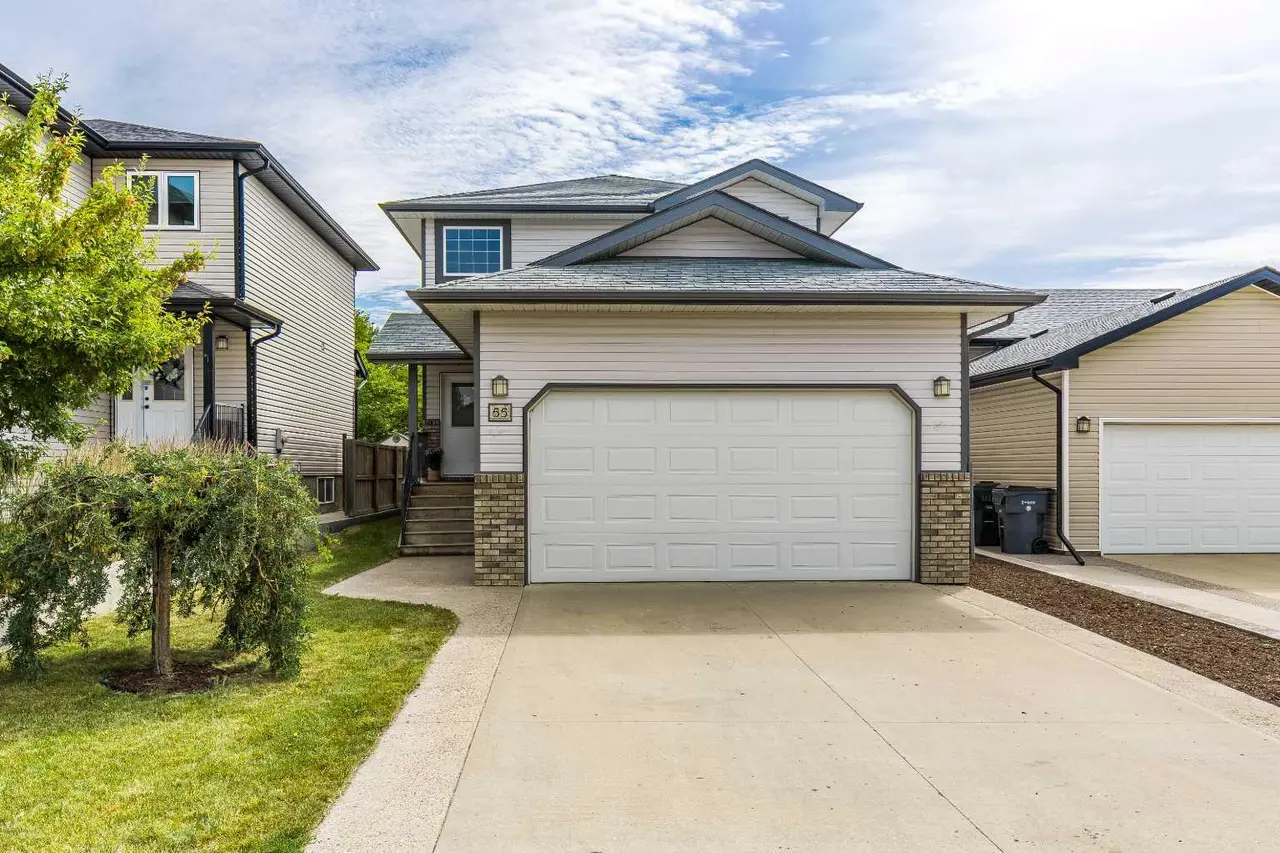 55 Vista Close SE