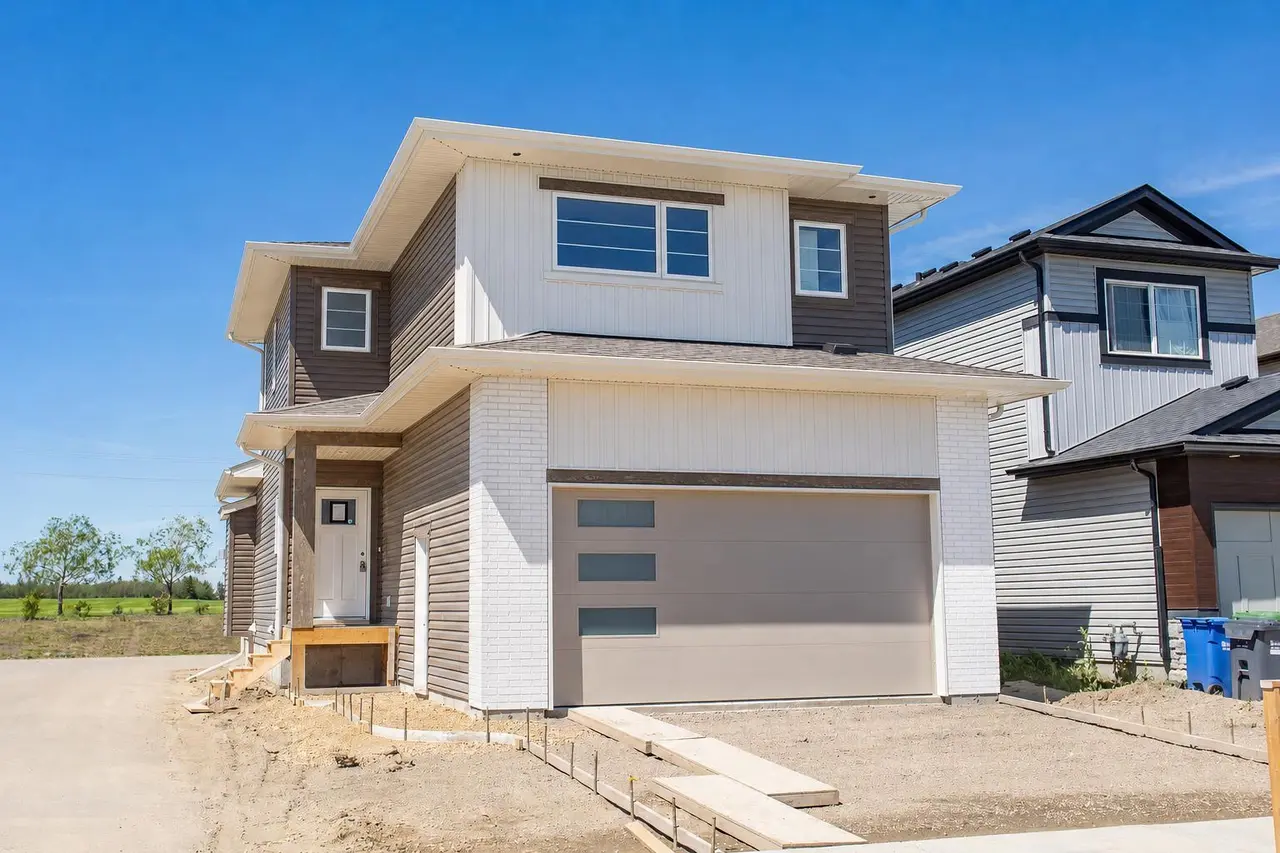 60 Emmett Crescent