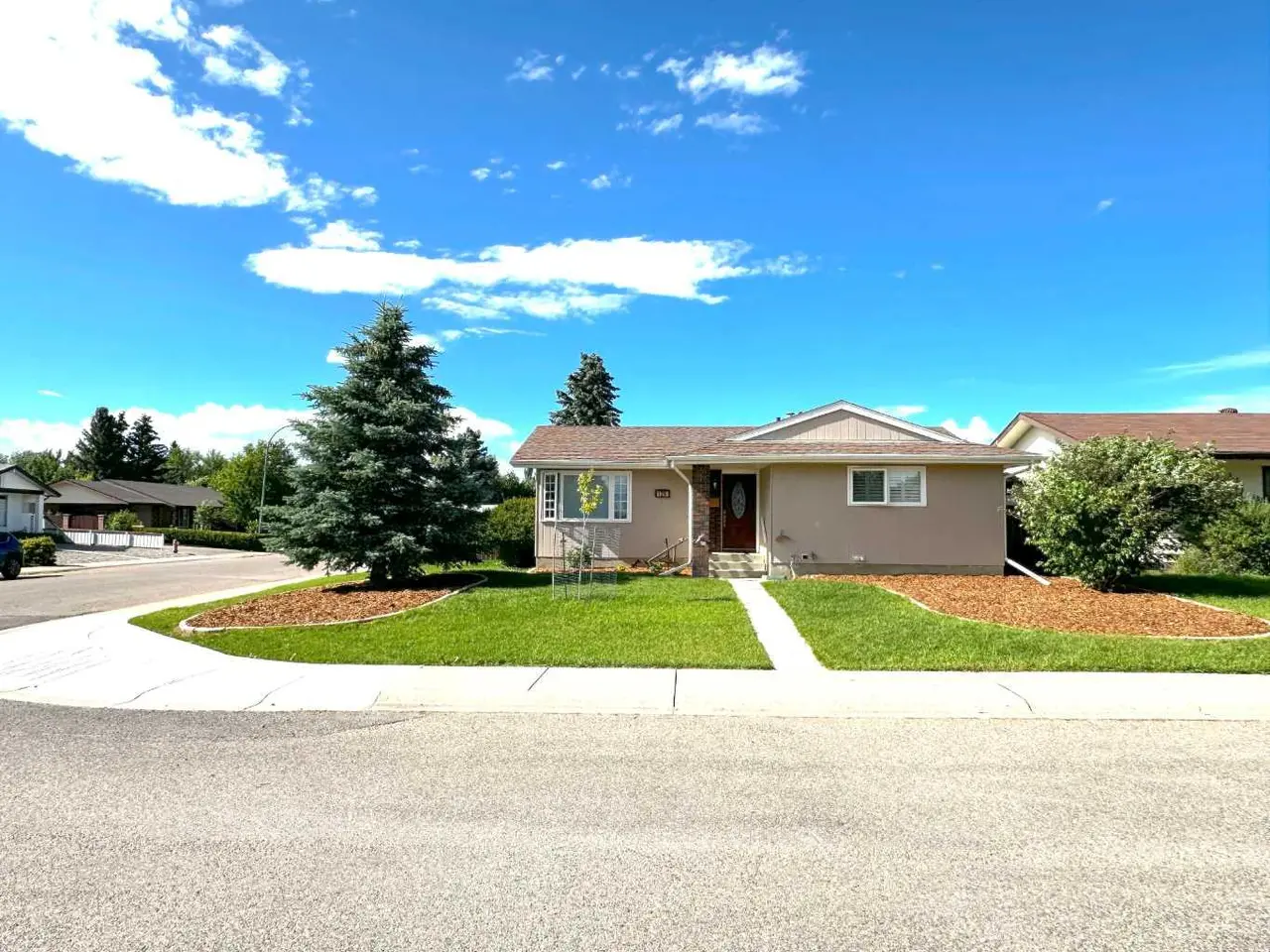 129 Greenview Close N