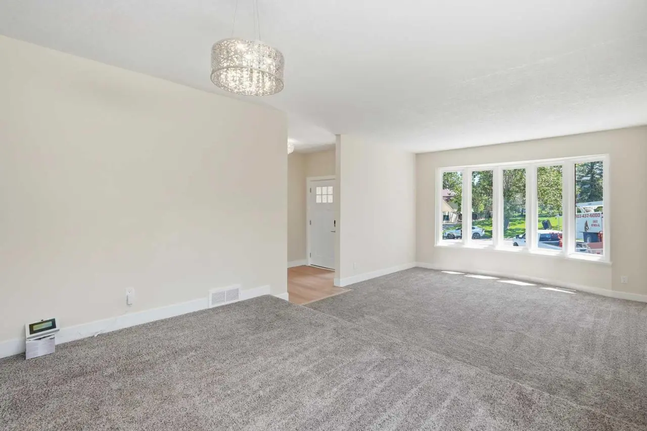 43 Beaconsfield Place NW