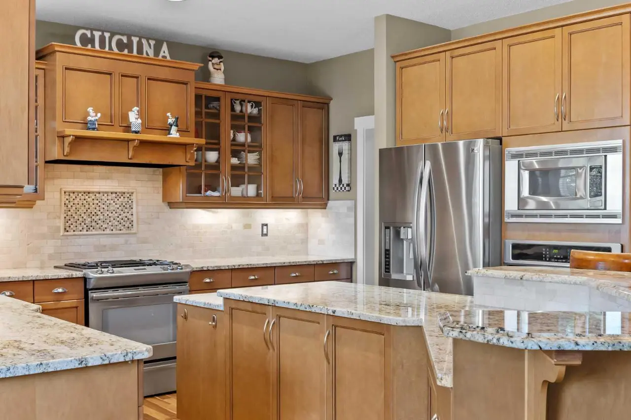 113 Tusslewood Bay NW