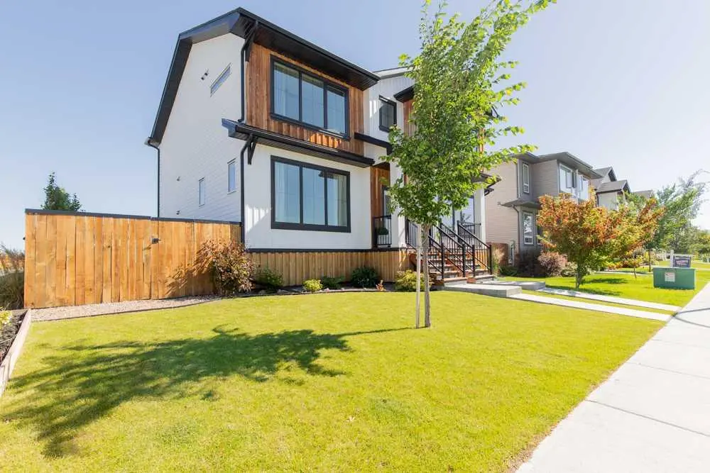 4311 Fairmont Gate S