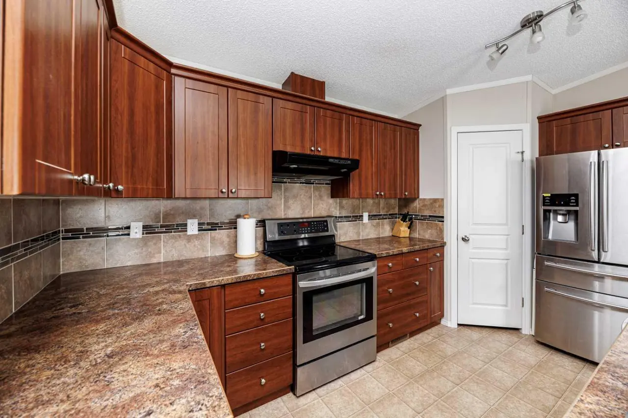 98, 15 Mackenzie Ranch Way 