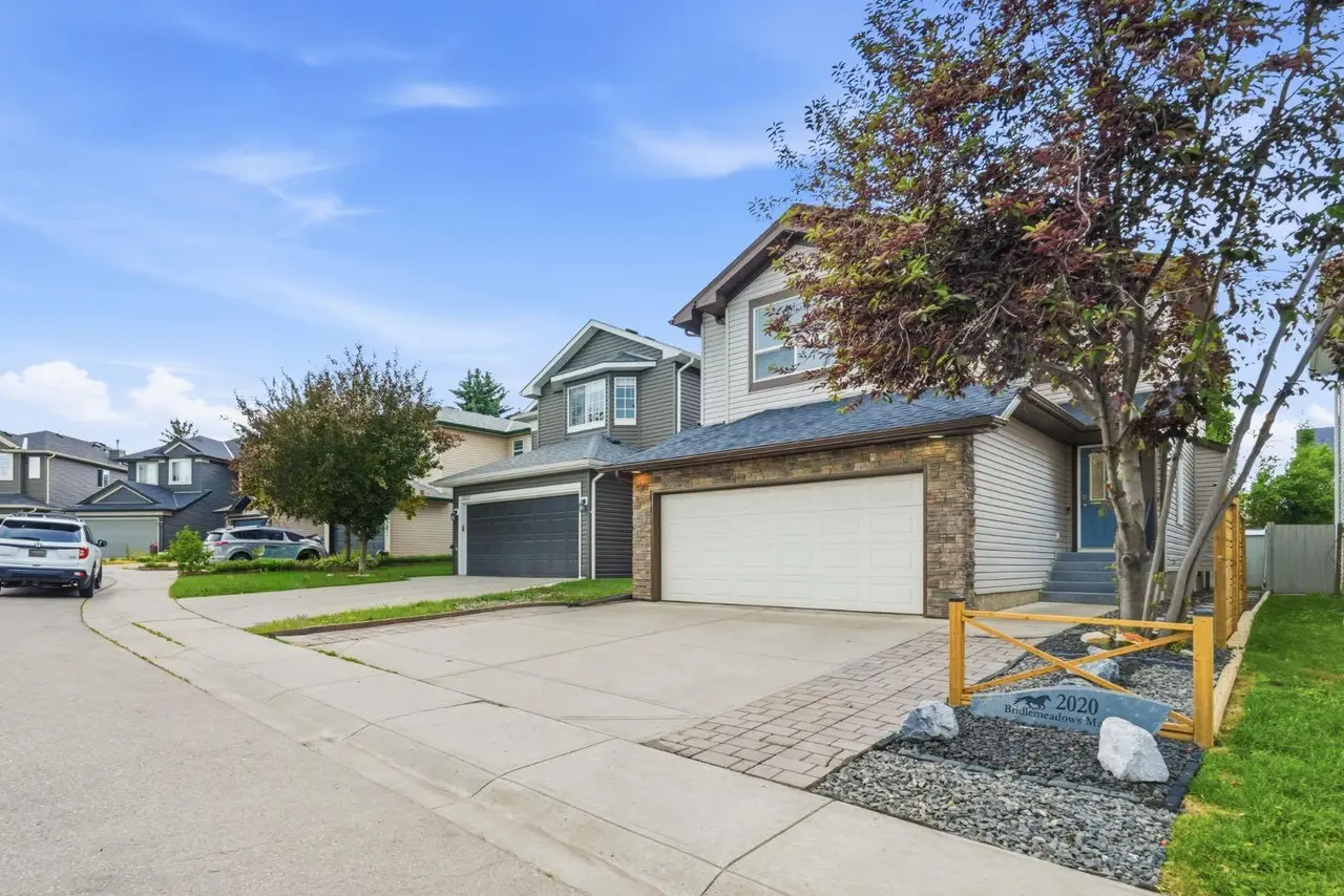 2020 Bridlemeadows Manor SW
