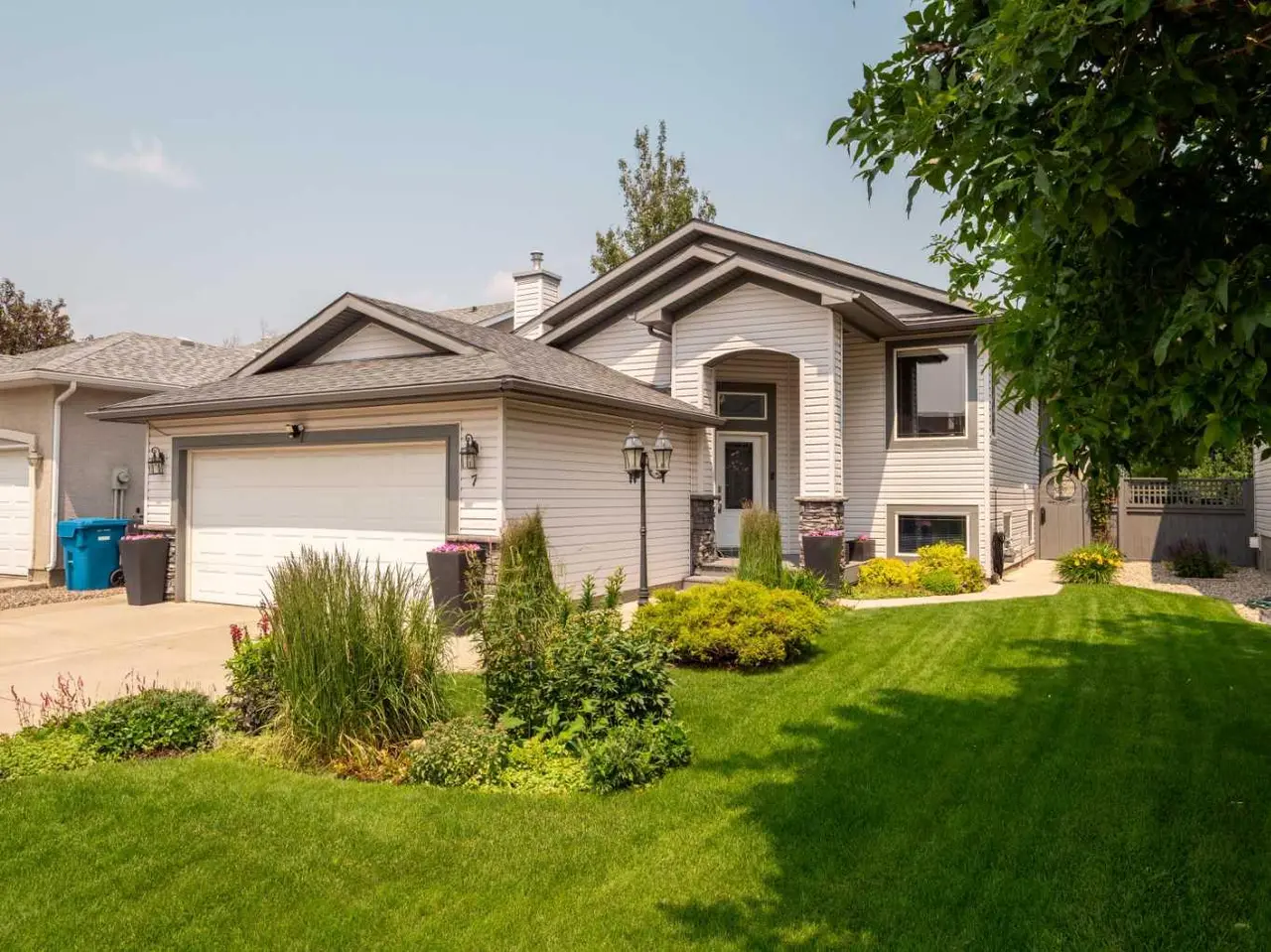 7 Kodiak Boulevard N