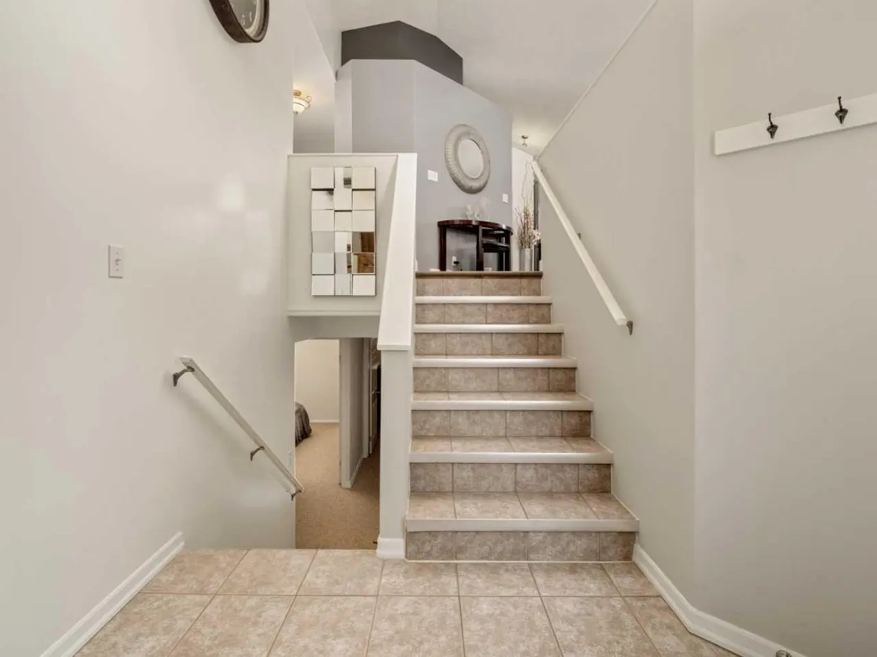 7 Kodiak Boulevard N