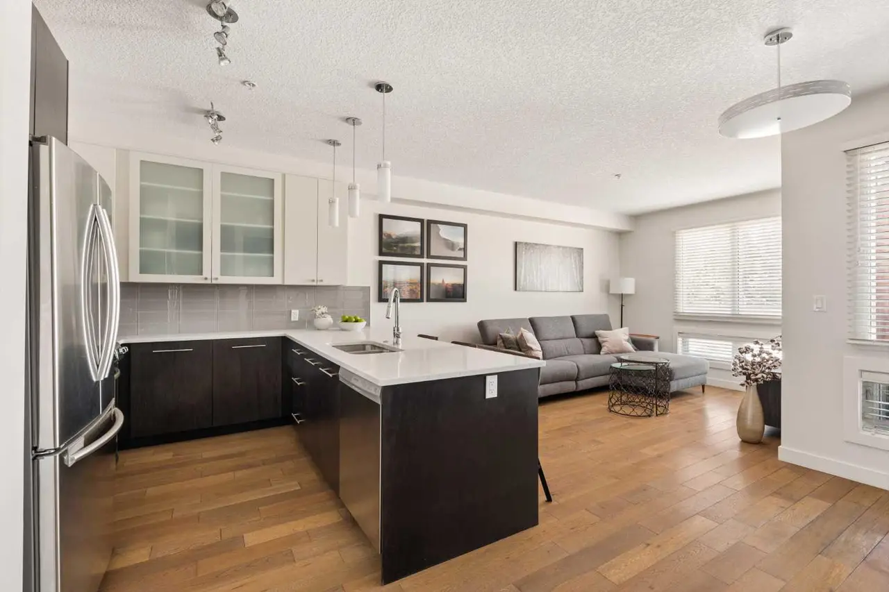 404, 836 Royal Avenue SW